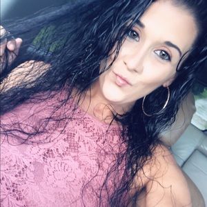 Meet your Posher, Candace